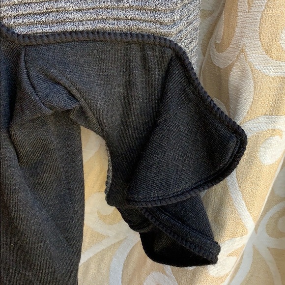 TOGA archives 100% wool sweater. - Picture 2 of 8